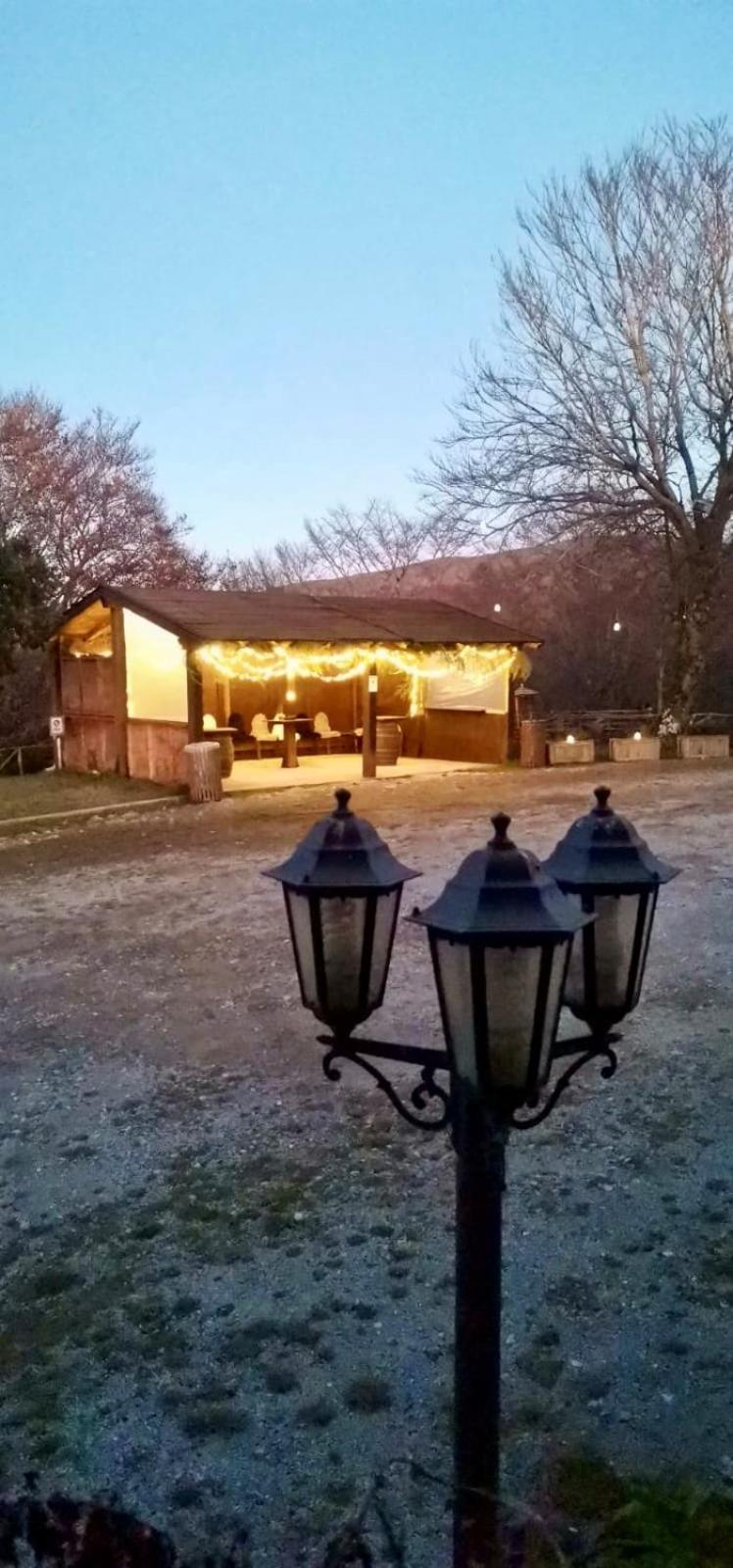 Hotel Nebris - Rifugio Del Parco San Fratello Esterno foto