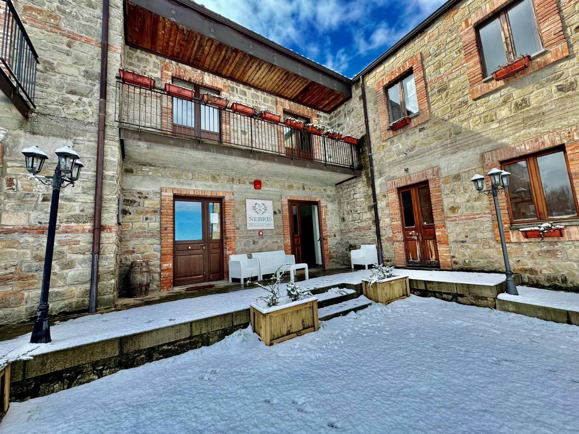 Hotel Nebris - Rifugio Del Parco San Fratello Esterno foto